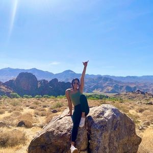 Meet Your Posher: Mia W 🌿✨